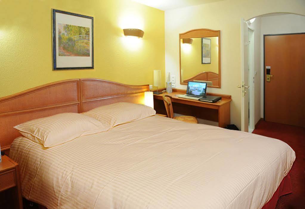 B&B Hotel Strasbourg Aeroport Holtzheim Luaran gambar